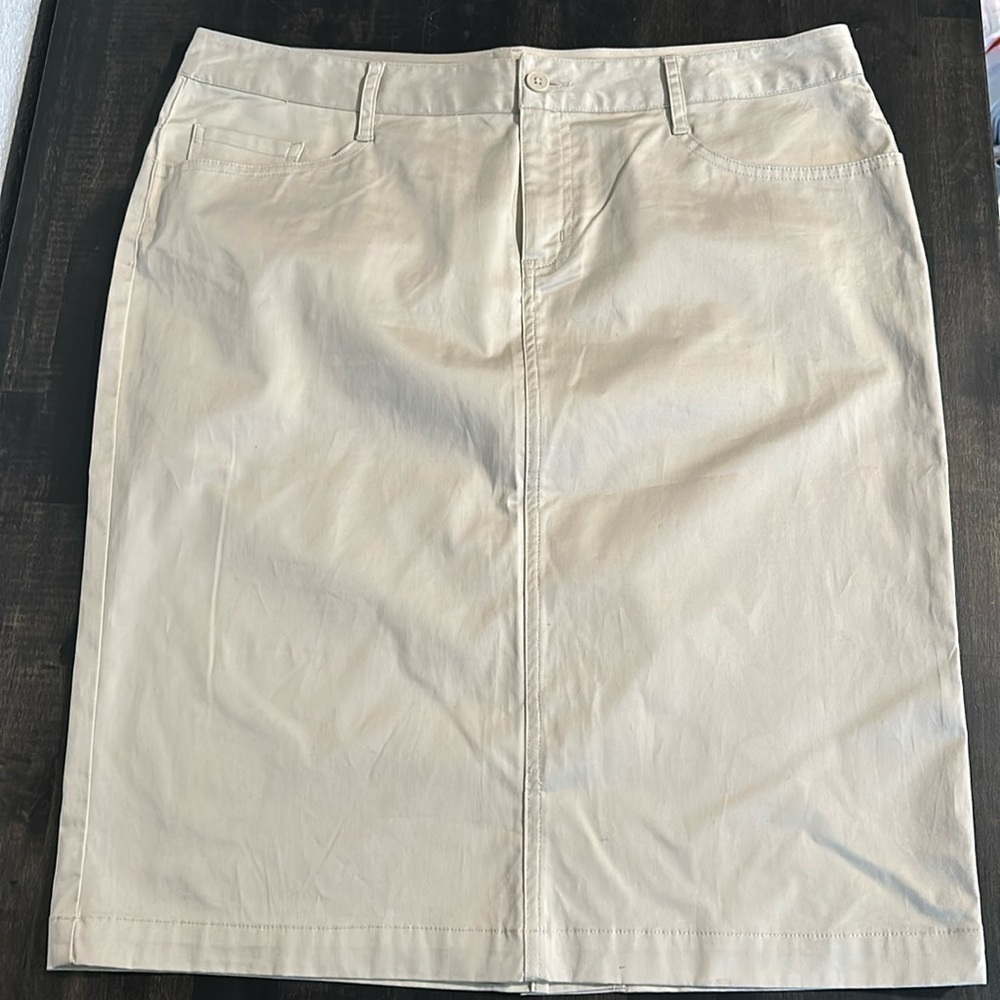 Norma Kamali Tan Neutral Classic Pencil Skirt Career Wear Size 10